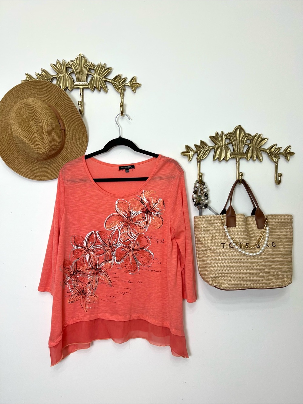 Coral Floral Layered Women's Top L ptp 22.5” l 29”